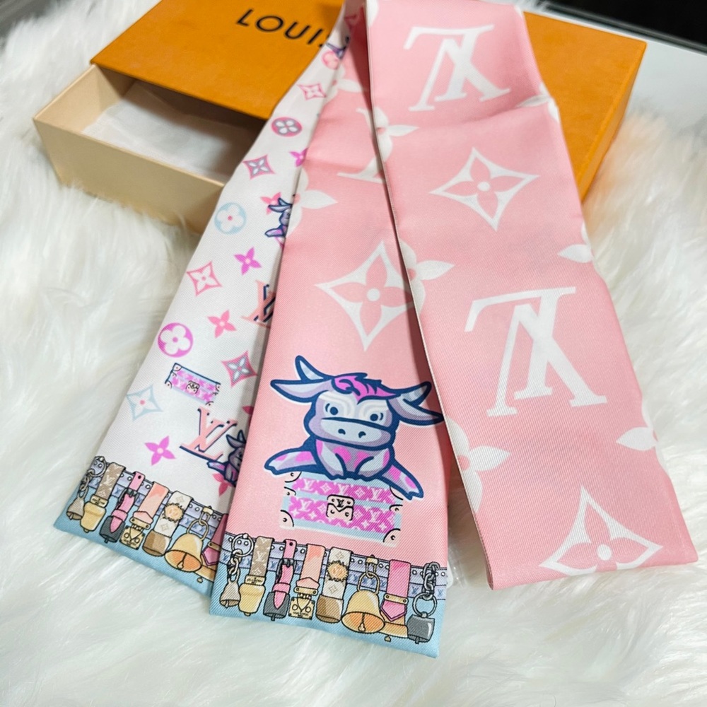 🌸Louis Vuitton bandeau year of the ox rodeo pink